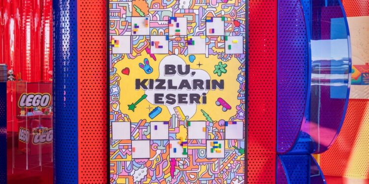 Kızların Yaratıcı Gücü Contemporary Istanbul’da LEGO ile Sahne Alıyor