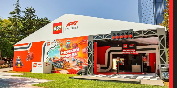 LEGO ve Formula 1 Heyecanı Zorlu Center’a Taşındı