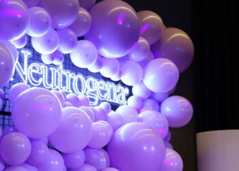 Neutrogena Collagen Bank Serisini Tanıttı!