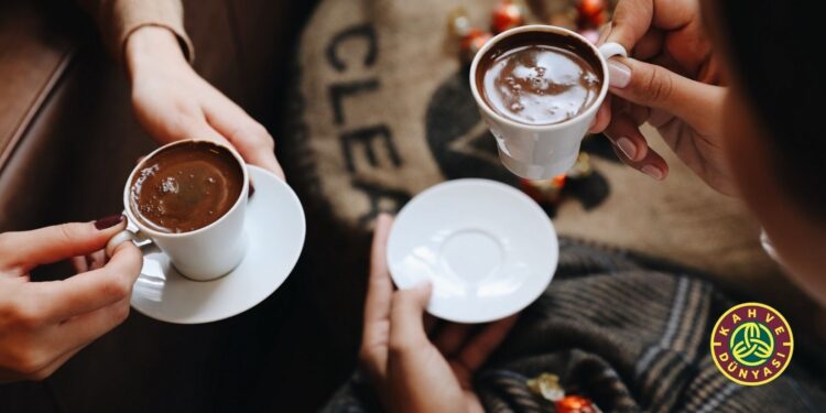 Kahve Dünyası Araştırdı: Türk Kahvesi Her Kuşağın Ortak Ritüeli