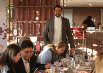 Arabica Coffee House’ta Görme Engelliler İçin Duyusal Kahve Yolculuğu