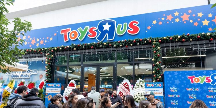 Bir Neslin Hafızası Raflara Geri Döndü: Toys “R” Us Türkiye’ye Yeniden Giriş Yaptı