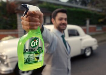 Cif Türkiye’den “Hızlı ve 2 Kat Güçlü Cif Ultra Ailesiyle Cifle Gitsin!” Reklam Filmi