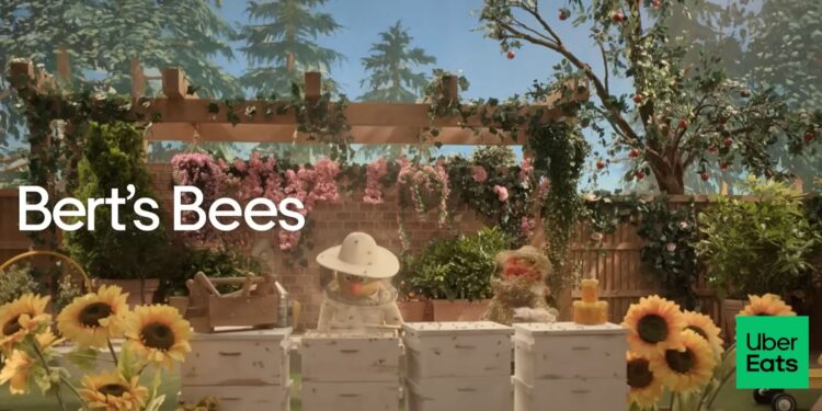 Uber Eats ve Susam Sokağı Yeniden Bir Arada