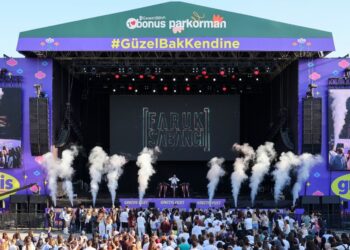 “Güzel Bak Kendine” Söylemiyle 10 Bin Kişi Gratis Fest İstanbul’daydı