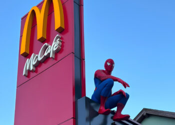 Spider-Man Bu Kez Levent McDonald’s’ta Ortaya Çıktı