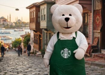 Starbucks’ın Bearista’sı İstanbul’da Mağazaların Peşinde
