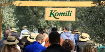 Komili’nin 27. Zeytin Hasadı Ayvalık’ta Gerçekleşti